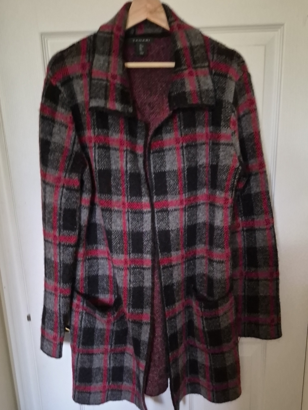 Tahari Black Gray & Red Plaid Wool Blend Open-Front Coat with Pockets LG.